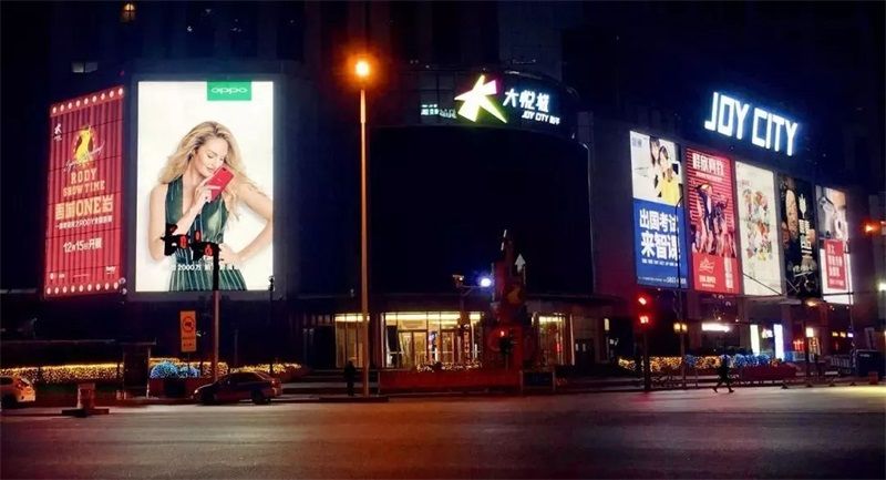 外墻大型廣告燈箱用的什么樣的燈帶？