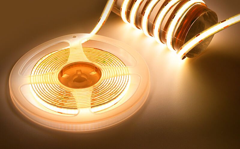 COB燈帶與LED燈帶的區(qū)別：哪一個更適合你的需求？